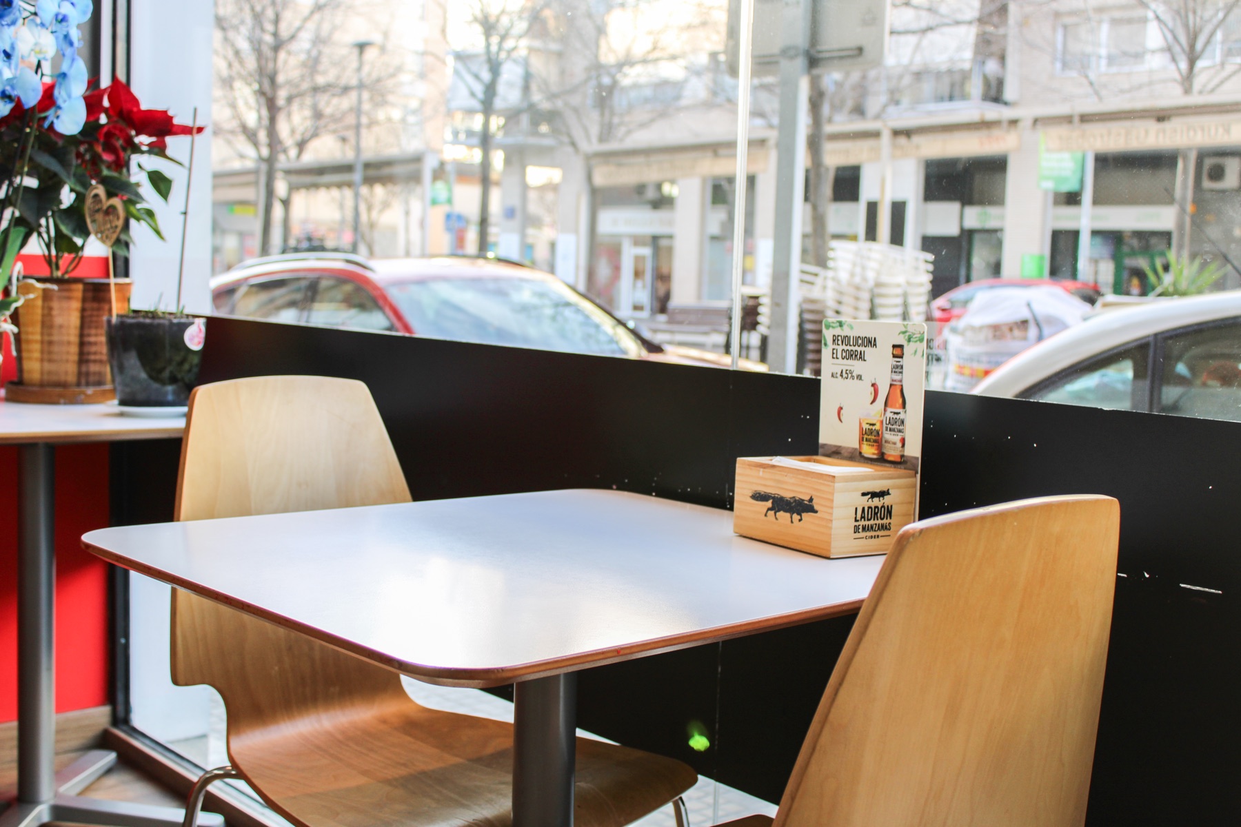 Espacio de cafetería en Dori Dori Terrassa
